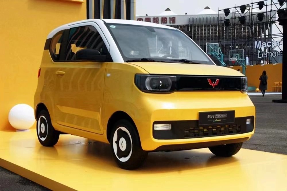 2023 Made in China Uesd/New Cheap Price for Wuling Hongguang Mini EV/Electric/New Energy /Vehicle/Vehicles 300km Lithium Battery Hot Sale Cars Chargingsmall Car